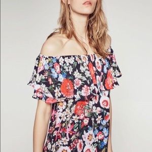 NWT Zara Off the Shoulder Ruffle Top!💐